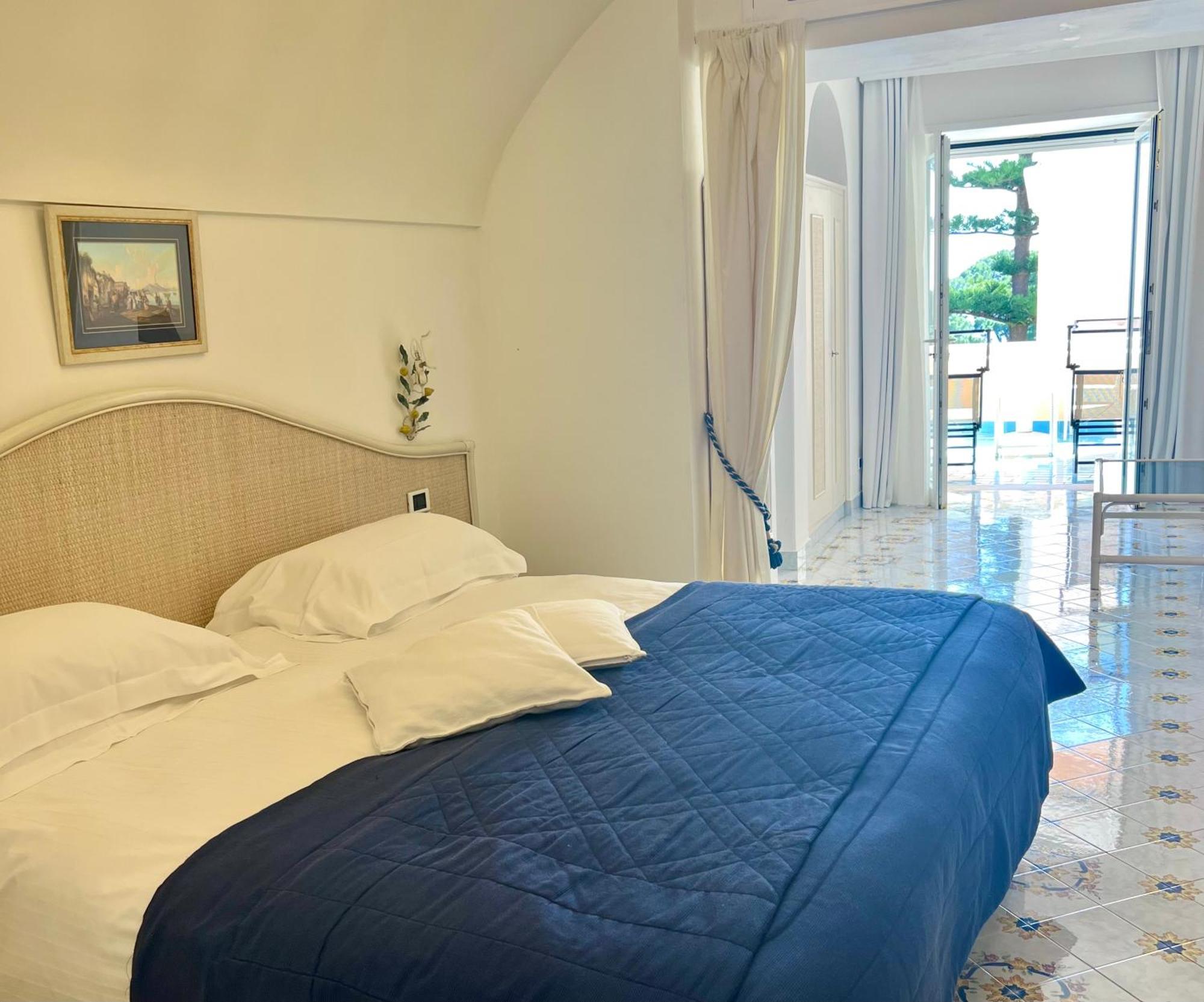 La Vega Hotel Capri Bilik gambar